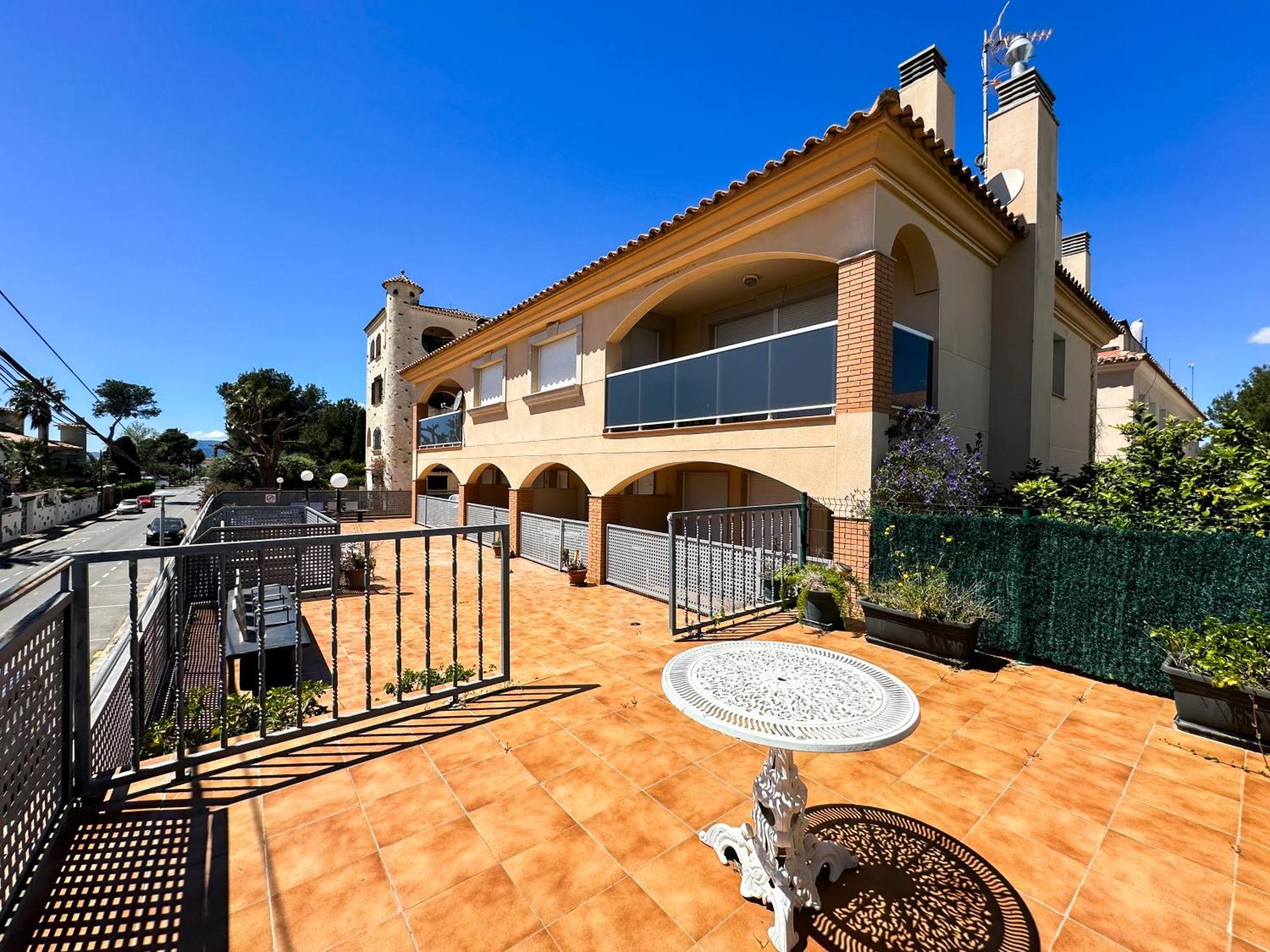 Ferienwohnung Acogedor Apartamento Cerca De La Playa Wifi Y Parking Mont-roig del Camp Exterior foto