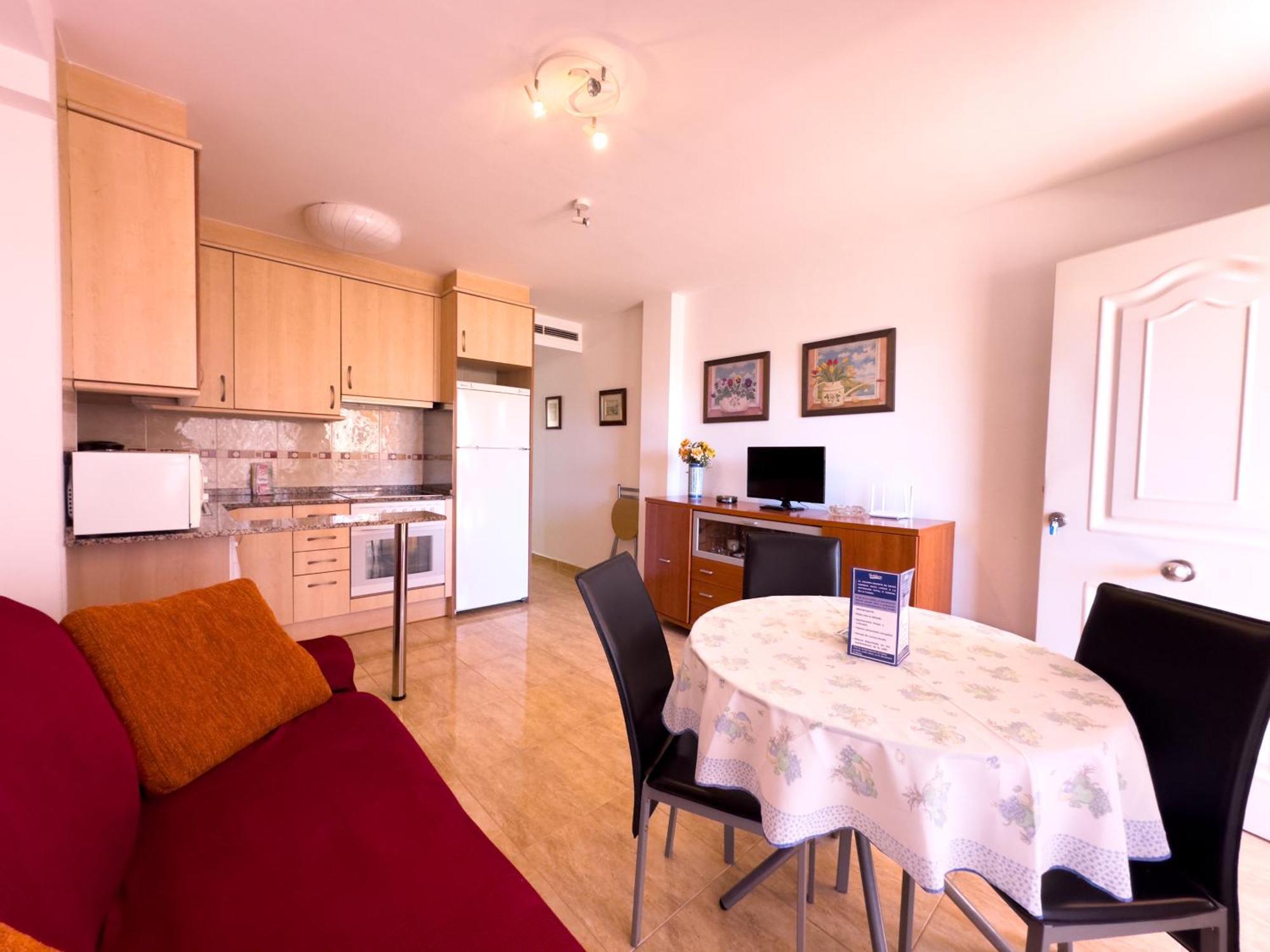 Ferienwohnung Acogedor Apartamento Cerca De La Playa Wifi Y Parking Mont-roig del Camp Zimmer foto