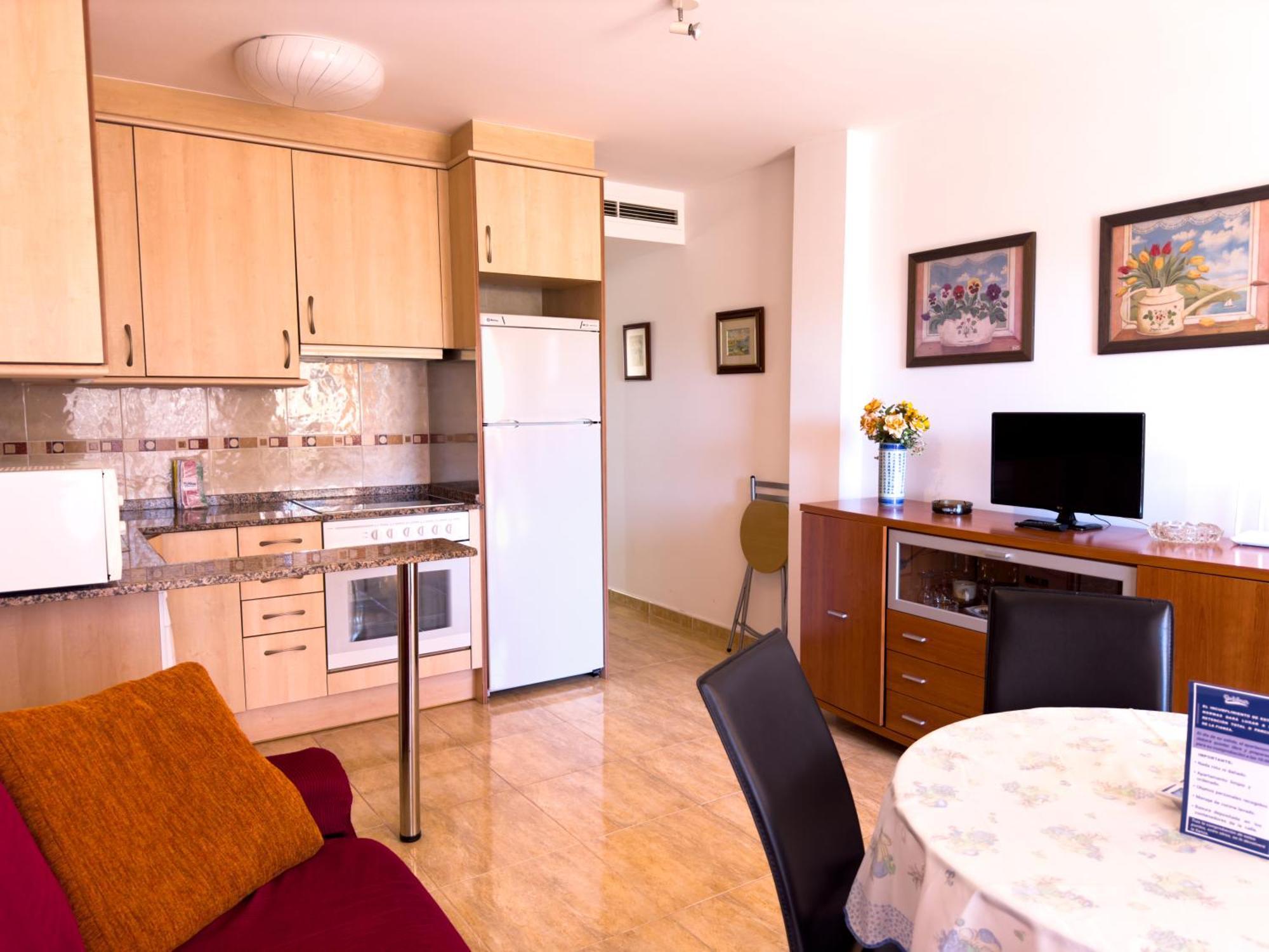 Ferienwohnung Acogedor Apartamento Cerca De La Playa Wifi Y Parking Mont-roig del Camp Zimmer foto